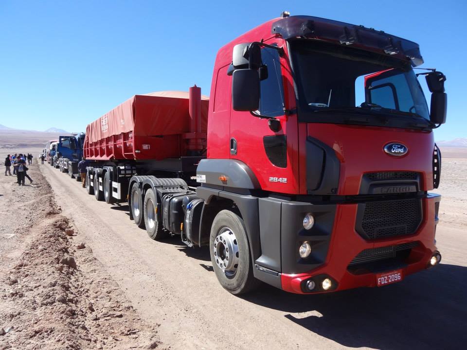 Imagem relacionada a Ford lança nova linha de caminhões no Deserto do Atacama