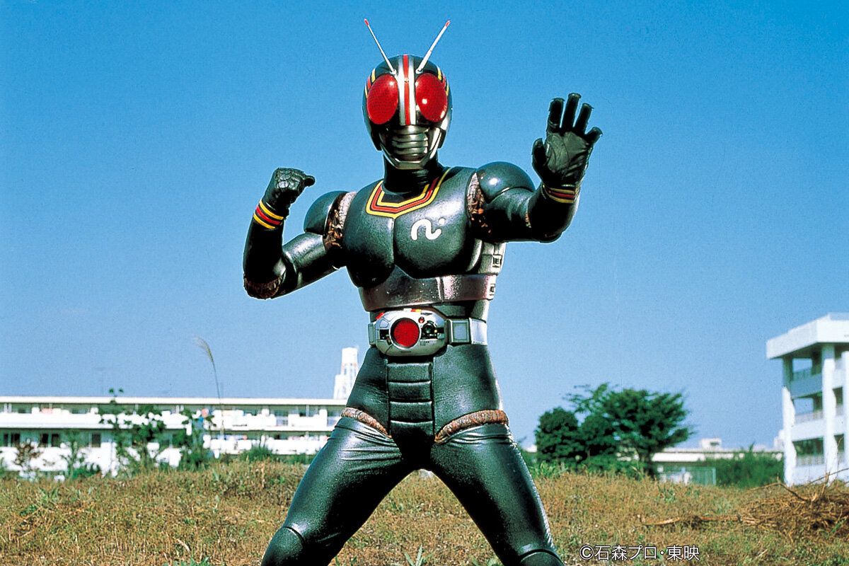 Imagem relacionada a Encare o Kamen Rider BLACK SUN nesta foto frontal
