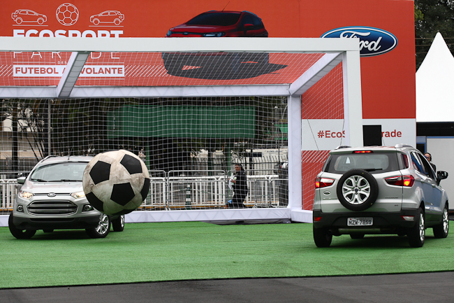 Imagem relacionada a EcoSport Parade reuniu fãs de carros e futebol em SP