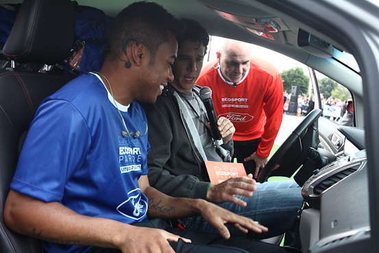 Imagem relacionada a EcoSport Parade reuniu fãs de carros e futebol em SP