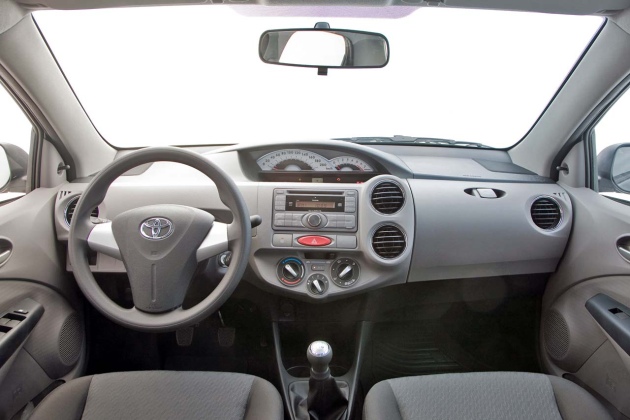 Imagem relacionada a Review AutoBlog: Dirigimos o compacto Toyota Etios
