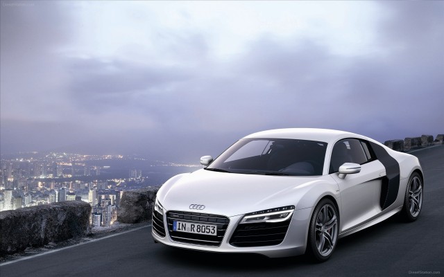 Audi-R8-V10-plus-2013