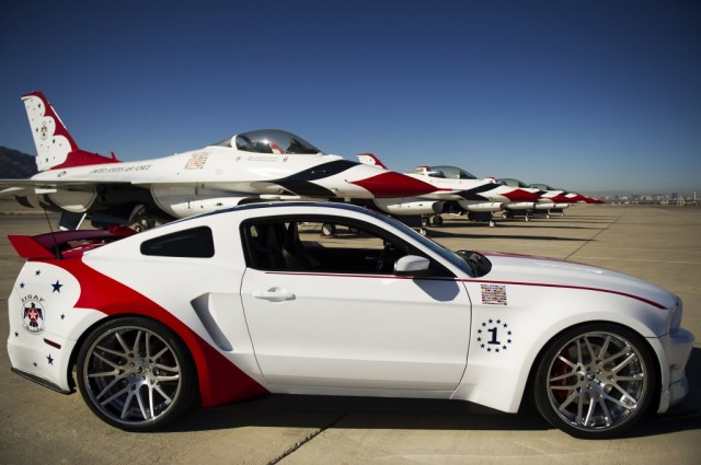 Ford-Mustang-GT-Thunderbirds-Edition-6