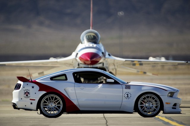 Ford-Mustang-GT-Thunderbirds-Edition
