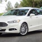 Imagem relacionada a Novo Ford Fusion Hybrid combina tecnologia de motores elétrico e combustão
