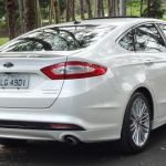 Imagem relacionada a Novo Ford Fusion Hybrid combina tecnologia de motores elétrico e combustão