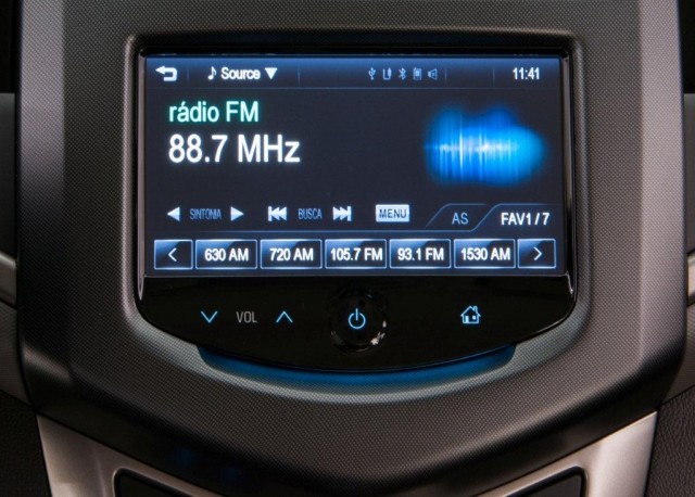 2014-Chevrolet-Sonic-GM-Brazil-004-medium