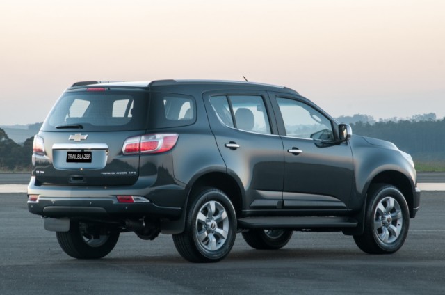 2014-Chevrolet-Trailblazer-GM-Brazil-035-medium