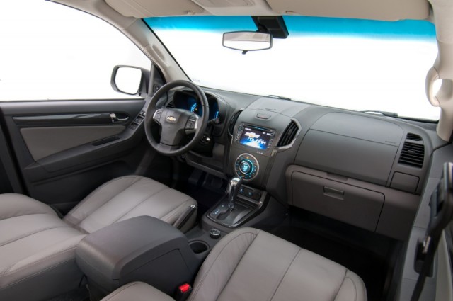 2014-Chevrolet-Trailblazer-GM-Brazil-045-medium