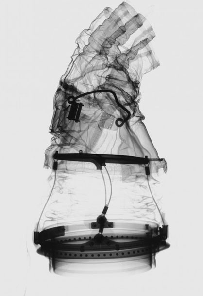 traje-espacial-raio-x-4