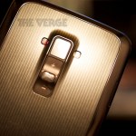 Imagem relacionada a LG G Flex com tela curvada aparece em fotos e vídeo