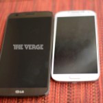 Imagem relacionada a LG G Flex com tela curvada aparece em fotos e vídeo