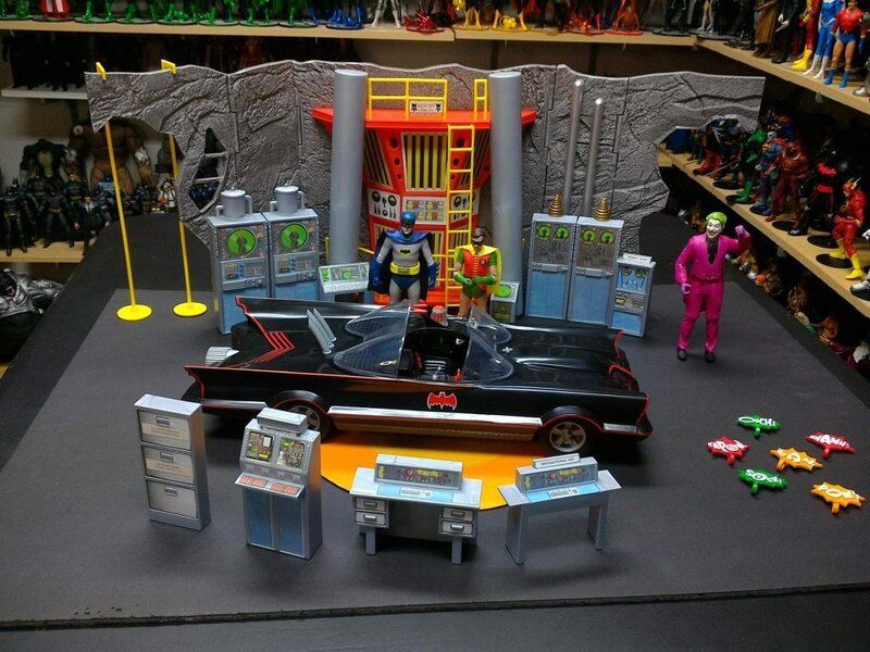 Imagem relacionada a McFarlane revela toys da série clássica Batman 66