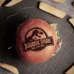 Imagem relacionada a Jurassic Park vira hamburgueria em São Paulo