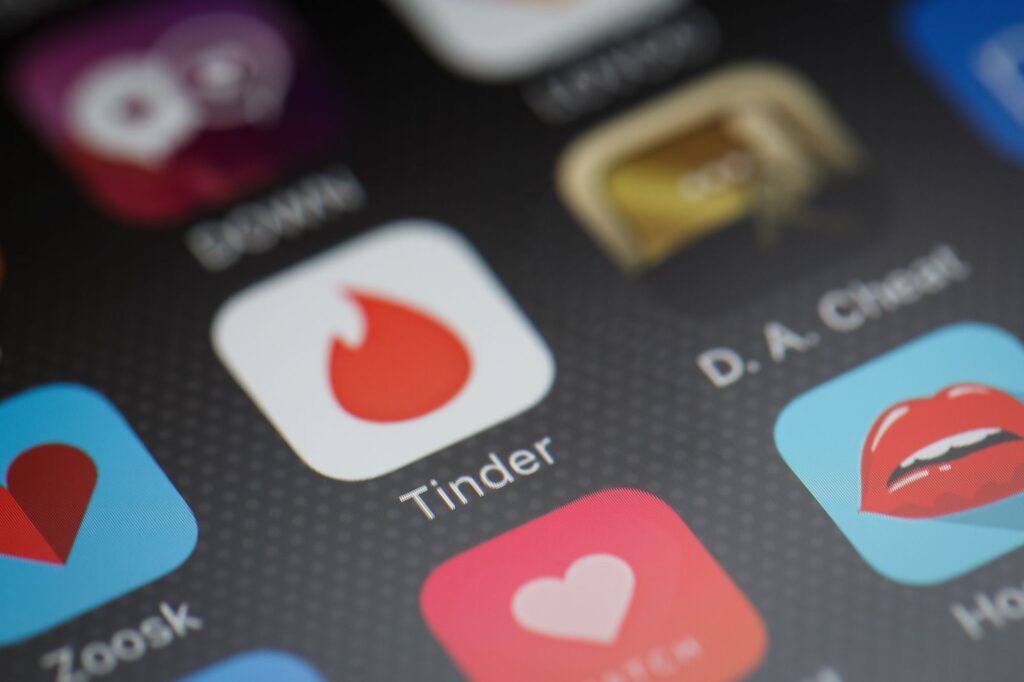 Imagem relacionada a Tinder surpreende com novo jogo de flerte com IA