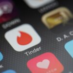 Imagem relacionada a Tinder não vai cobrar usuários mais velhos por recursos premium