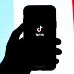 Imagem relacionada a TikTok é banido em dispositivos governamentais no Reino Unido