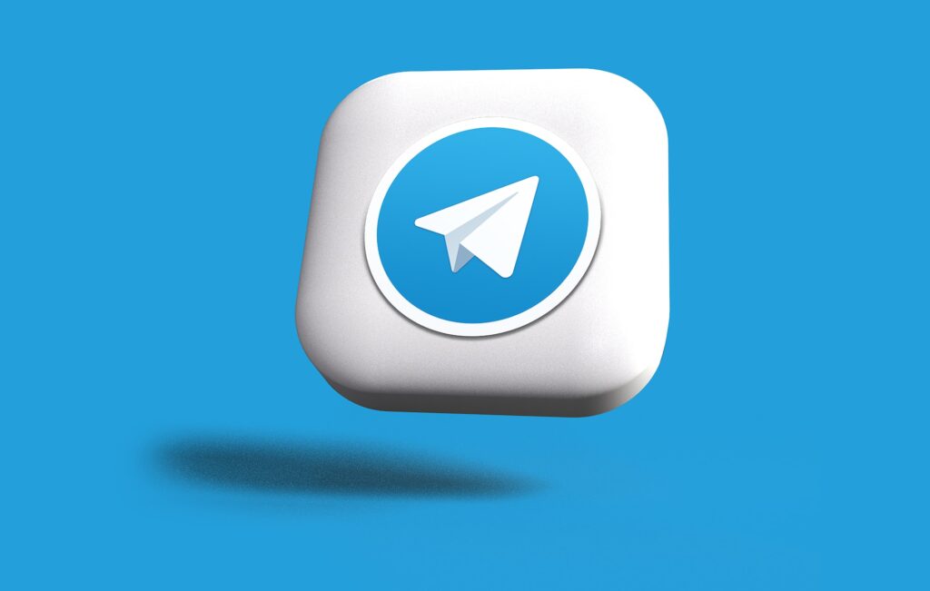 Imagem relacionada a Telegram anuncia app visionOS com interface translúcida para usuários do Apple Vision Pro